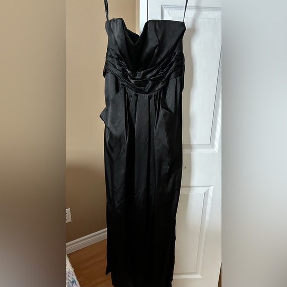 Black dress worn once - Picture 1 of 4